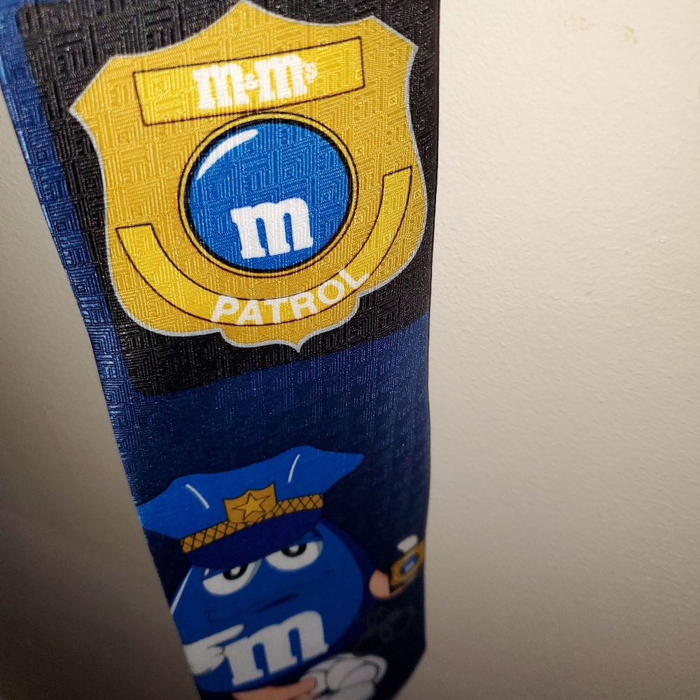 M&M’s  Police Big Blue Police Officer Tie NWT